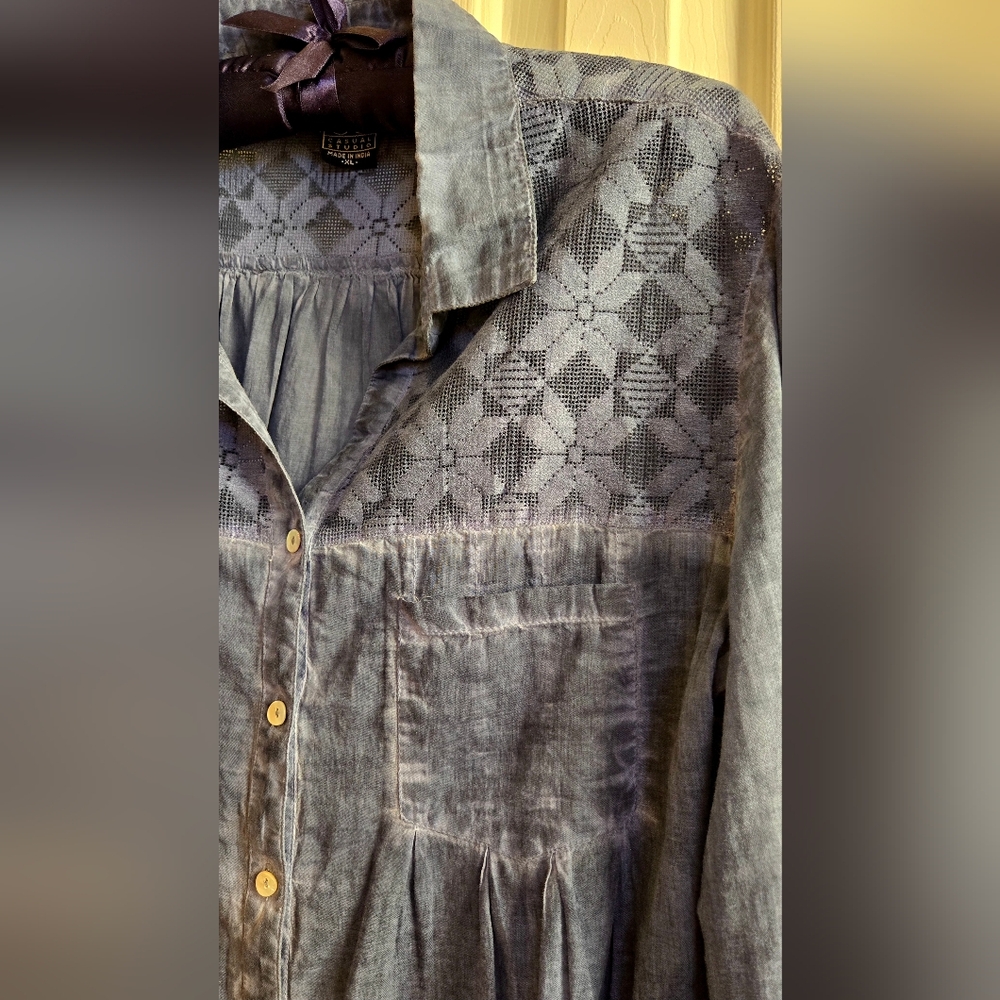 Casual Studio Blue Acid Wash Flowy Button Up Long Sleeve Blouse Size Extra Large - Picture 10 of 14